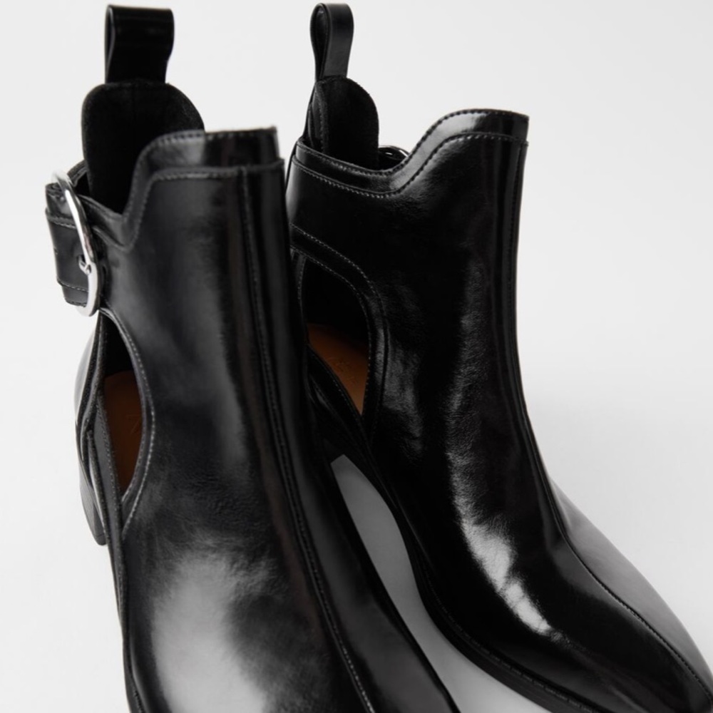 LOW -HEEL CUT-OUT ANKLE BOOTS WITH BUCKLE DETAIL - Picture 5 of 8